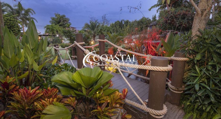 Haus zum Kauf mit 9 Zimmer in Sattahip, Chonburi