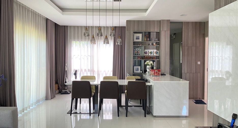 For sale 3 ベッドルーム house in Lat Krabang, Bangkok