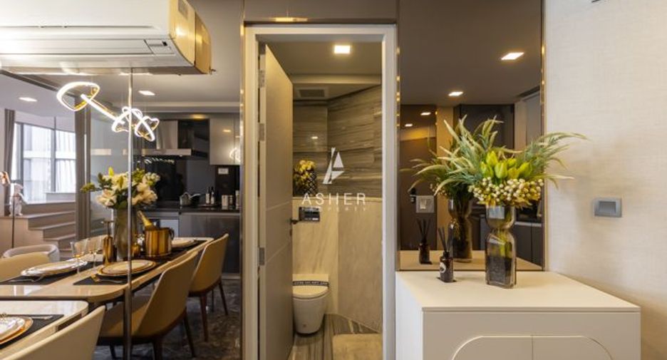 For sale 3 bedrooms condo in Watthana, Bangkok