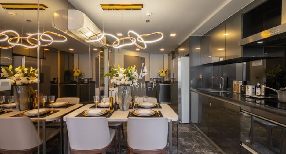 For sale 3 bedrooms condo in Watthana, Bangkok