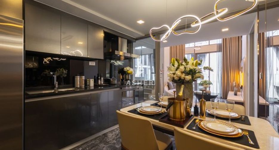 For sale 3 bedrooms condo in Watthana, Bangkok