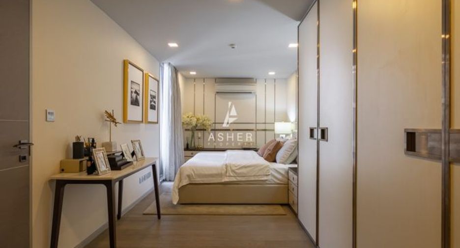 For sale 3 bedrooms condo in Watthana, Bangkok