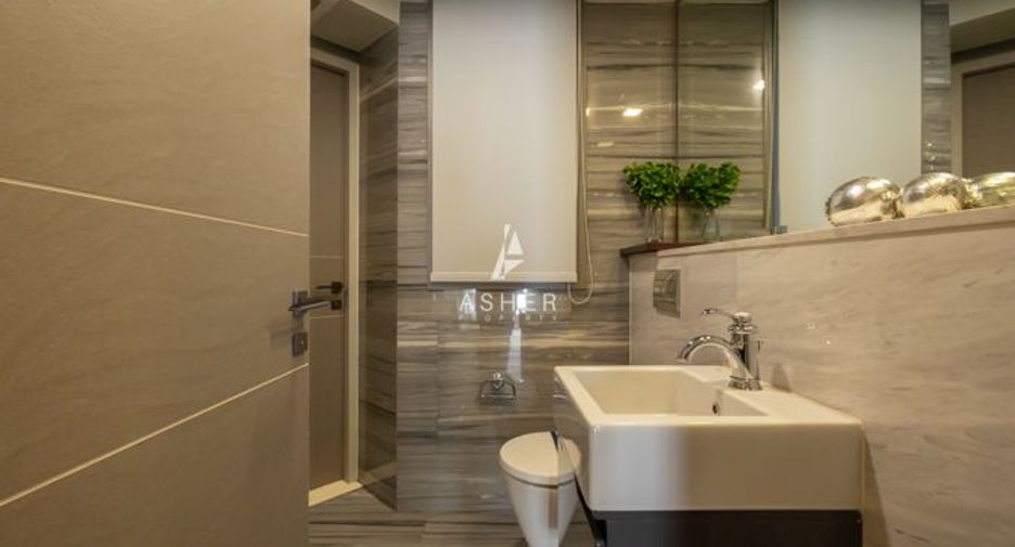 For sale 3 bedrooms condo in Watthana, Bangkok