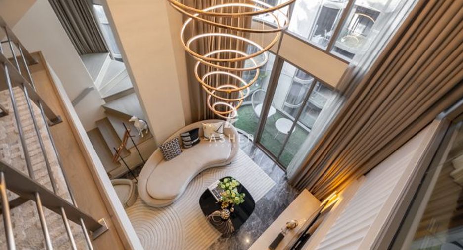 For sale 3 bedrooms condo in Watthana, Bangkok
