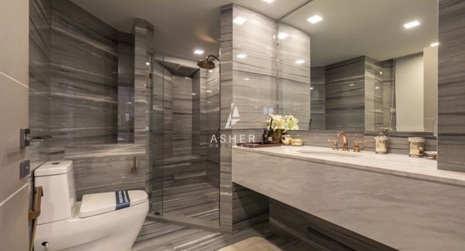 For sale 3 bedrooms condo in Watthana, Bangkok