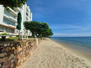 For sale 1 bed condo in Klaeng, Rayong