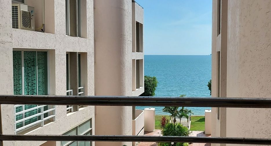 For sale 1 bed condo in Klaeng, Rayong