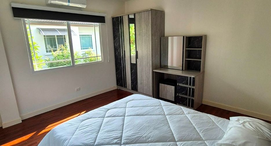 For rent 4 bedrooms house in Mueang Chiang Mai, Chiang Mai