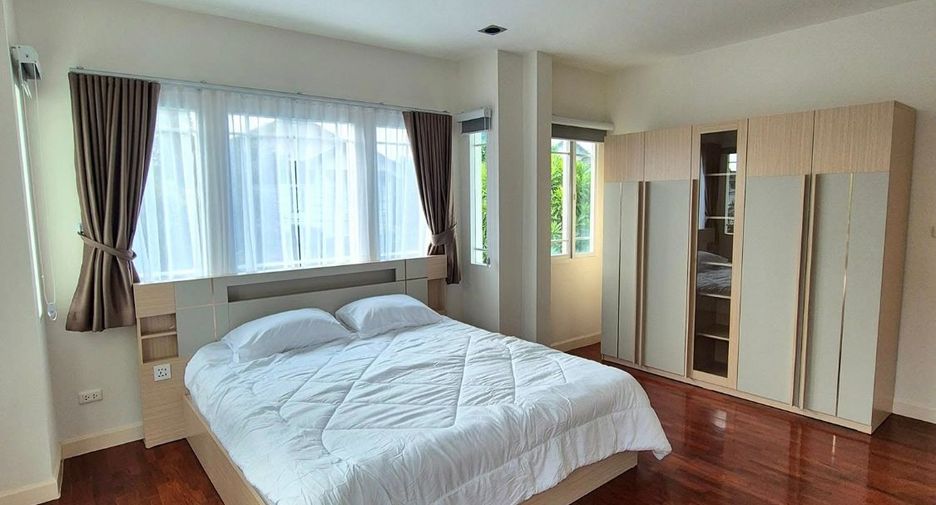 For rent 4 bedrooms house in Mueang Chiang Mai, Chiang Mai