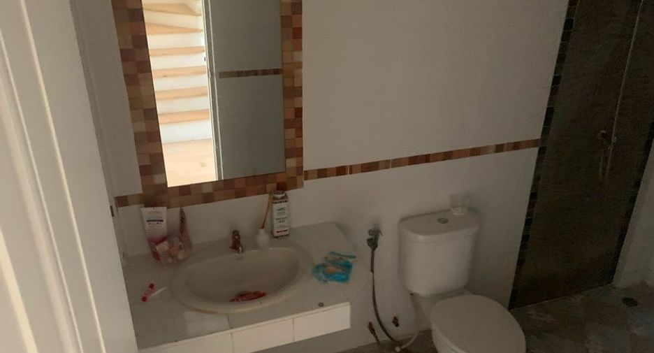 For sale studio townhouse in Min Buri, Bangkok