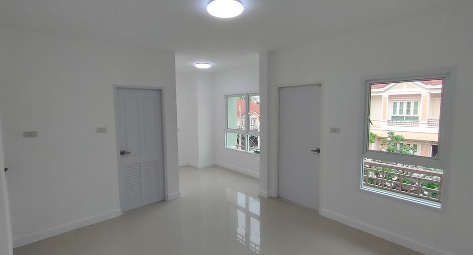 For sale スタジオ townhouse in Bang Khun Thian, Bangkok