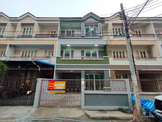 For sale スタジオ townhouse in Bang Khun Thian, Bangkok
