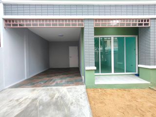 For sale スタジオ townhouse in Bang Khun Thian, Bangkok
