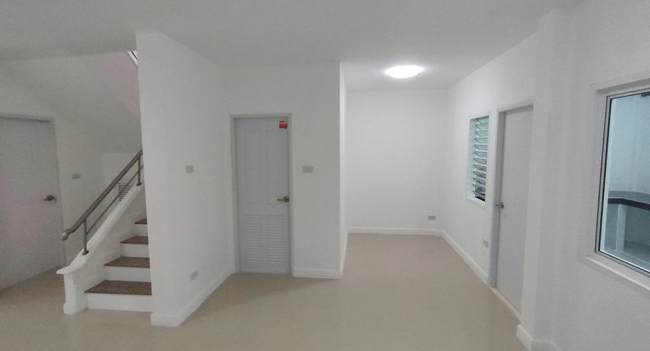 For sale スタジオ townhouse in Bang Khun Thian, Bangkok