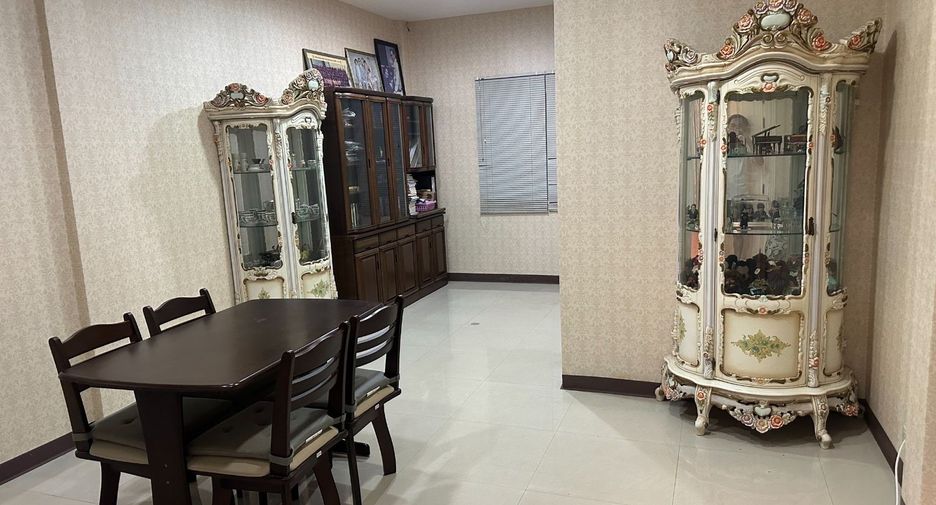 Local comercial en venta de 6 habitaciones en Mueang Rayong, Rayong