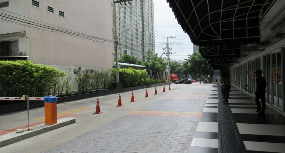 For sale studio condo in Thon Buri, Bangkok