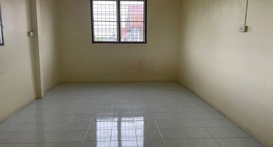 Reihenhaus zum Kauf mit Studio in Bang Khun Thian, Bangkok