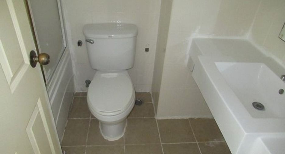 For sale studio condo in Thon Buri, Bangkok