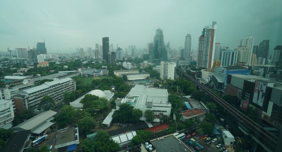 For sale 2 bedrooms condo in Khlong Toei, Bangkok