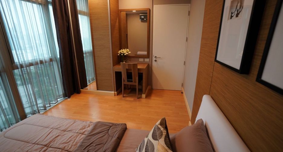 For sale 2 bedrooms condo in Khlong Toei, Bangkok