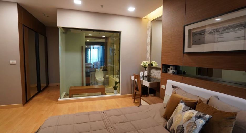 For sale 2 bedrooms condo in Khlong Toei, Bangkok