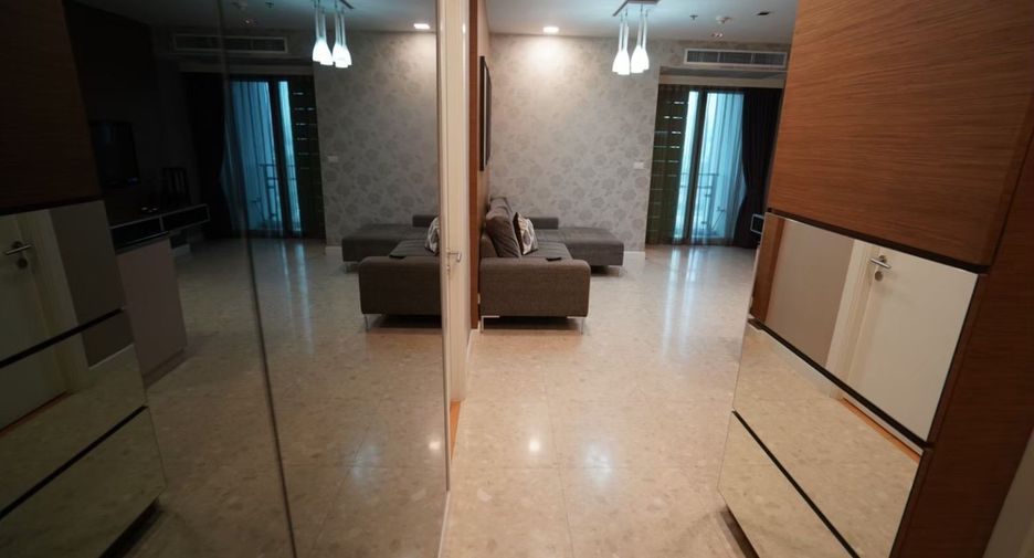 For sale 2 bedrooms condo in Khlong Toei, Bangkok