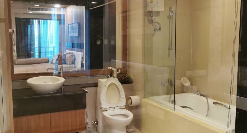 For sale 2 bedrooms condo in Khlong Toei, Bangkok