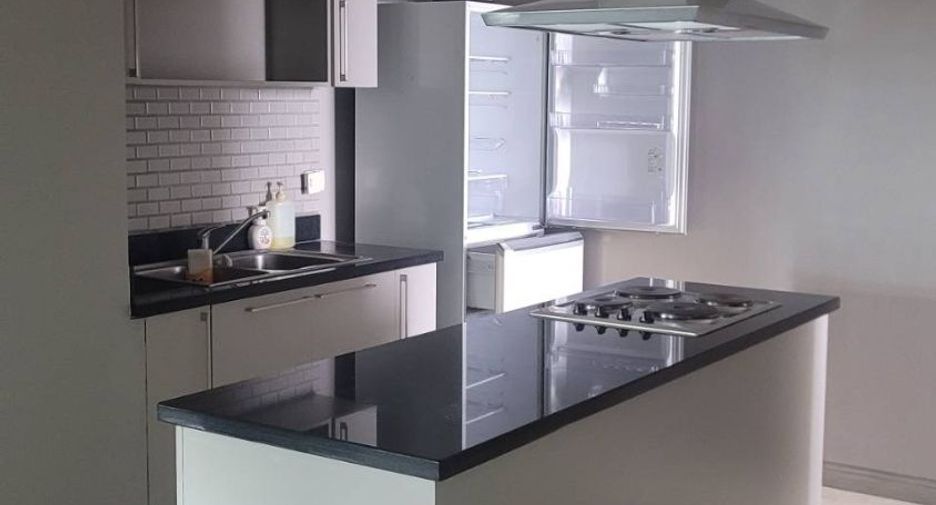 Condo en alquiler de 3 habitaciones en Khlong Toei, Bangkok