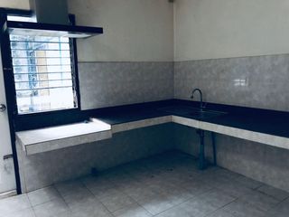À vendre studio maison de ville à Bang Khun Thian, Bangkok