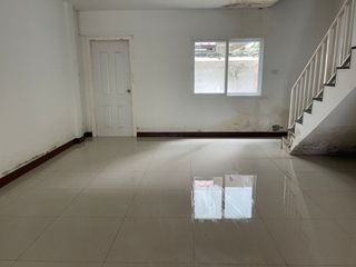 Продажа студия таунхаус в Кхан На Яо, Бангкок