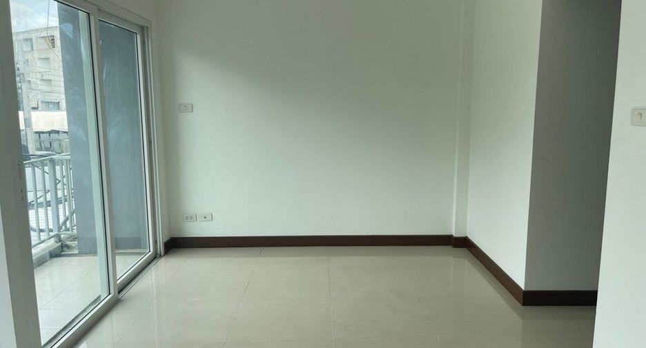 Casa adosada en venta de estudio en Khan Na Yao, Bangkok