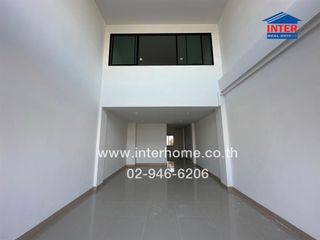 For sale 4 bed office in Saphan Sung, Bangkok