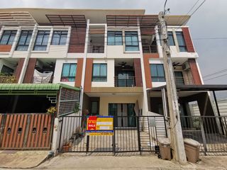 For sale スタジオ townhouse in Bang Khae, Bangkok