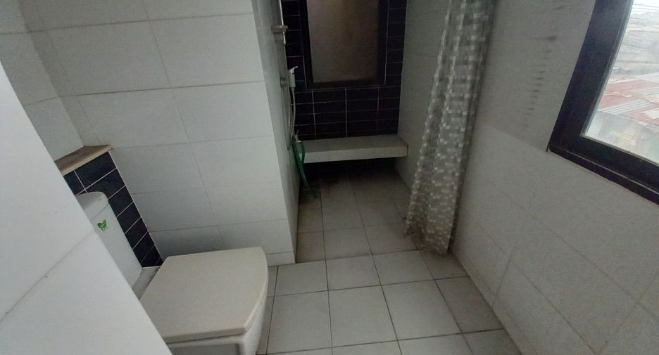 For sale studio townhouse in Bang Khae, Bangkok