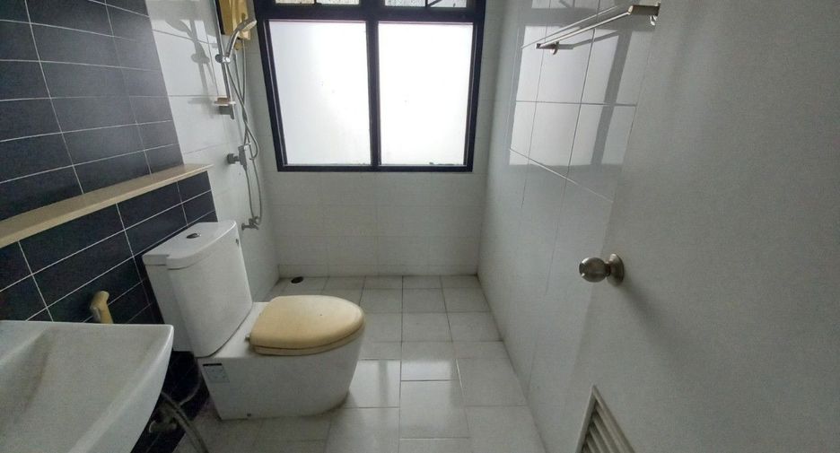 For sale studio townhouse in Bang Khae, Bangkok
