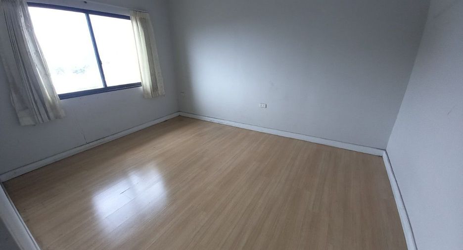 For sale studio townhouse in Bang Khae, Bangkok