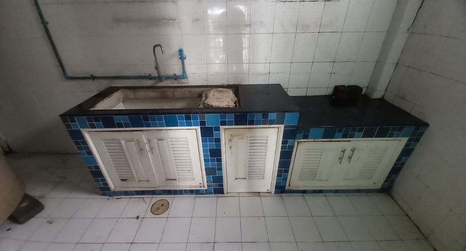 For sale studio townhouse in Bang Khae, Bangkok
