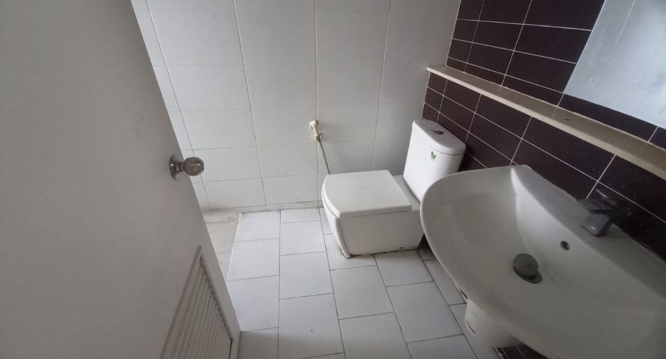 For sale studio townhouse in Bang Khae, Bangkok