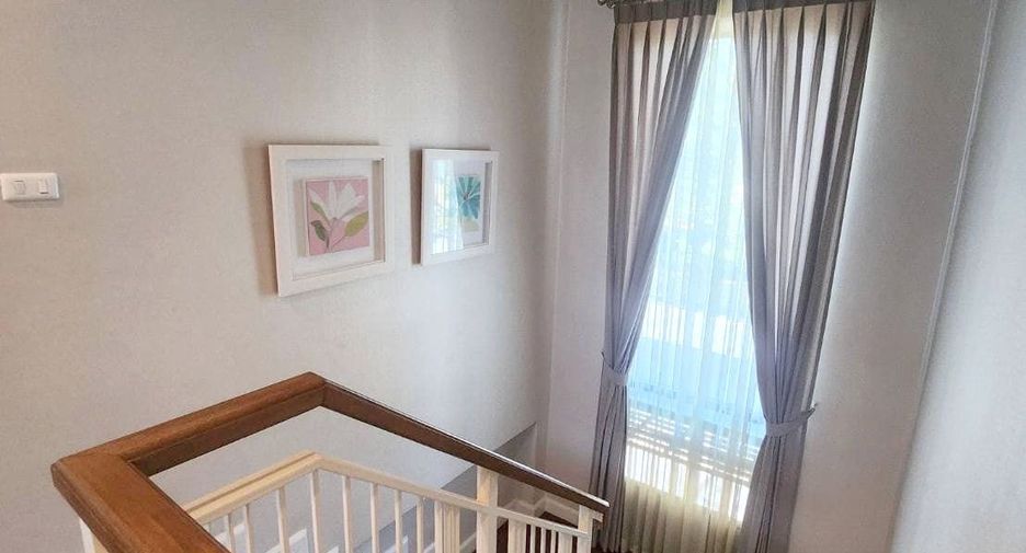 For rent 3 bedrooms house in Mueang Chiang Mai, Chiang Mai
