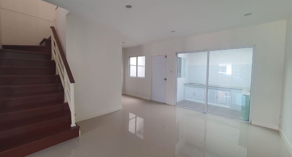 Casa adosada en venta de estudio en Khan Na Yao, Bangkok