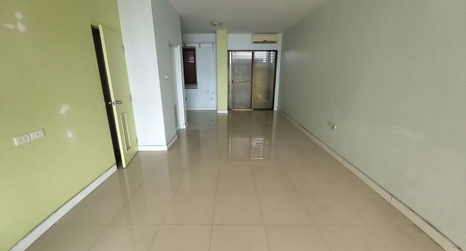 For sale studio townhouse in Bang Khae, Bangkok