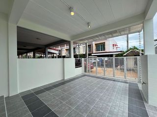 出售 公寓 联排别墅 在 Khlong Sam Wa, 曼谷