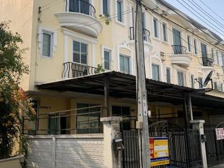 À vendre studio maison de ville à Bang Khun Thian, Bangkok