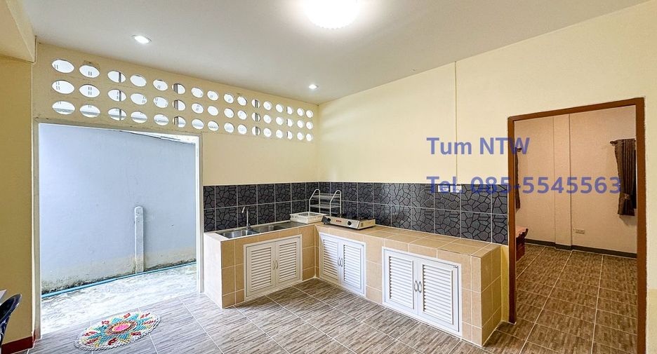 For rent 3 bedrooms house in Saraphi, Chiang Mai