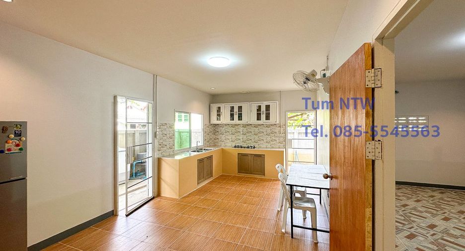 For rent 3 bedrooms house in Saraphi, Chiang Mai
