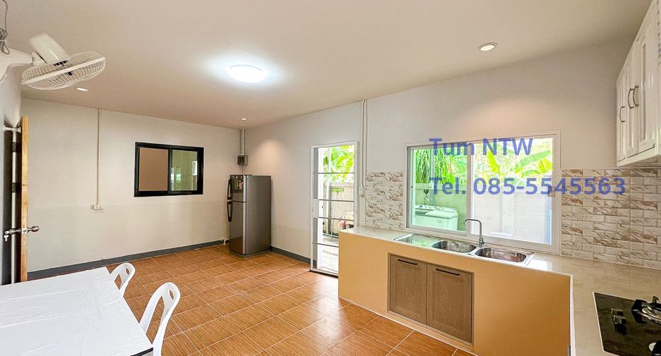 For rent 3 bedrooms house in Saraphi, Chiang Mai