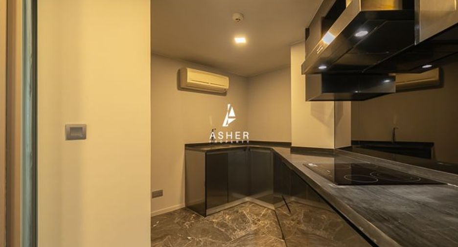 For sale 3 bedrooms condo in Watthana, Bangkok