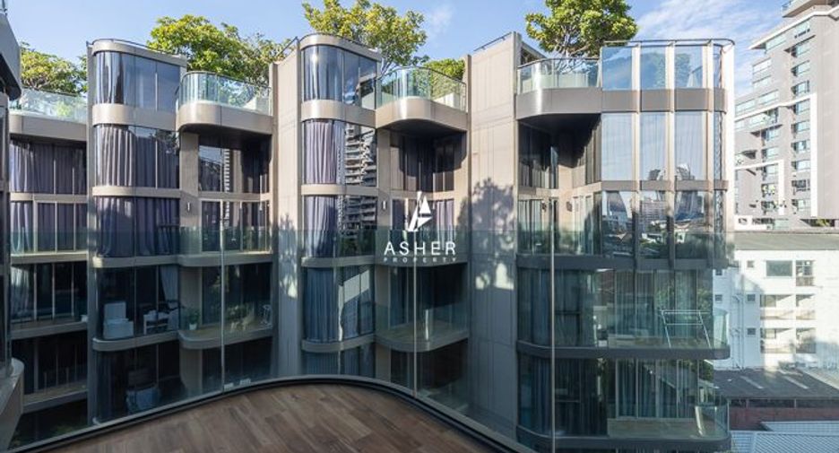 For sale 3 bedrooms condo in Watthana, Bangkok
