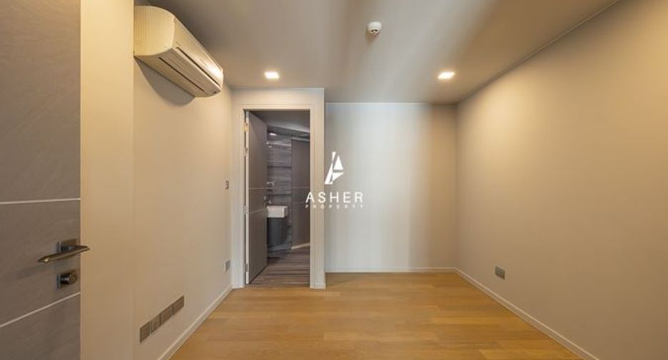 For sale 3 bedrooms condo in Watthana, Bangkok
