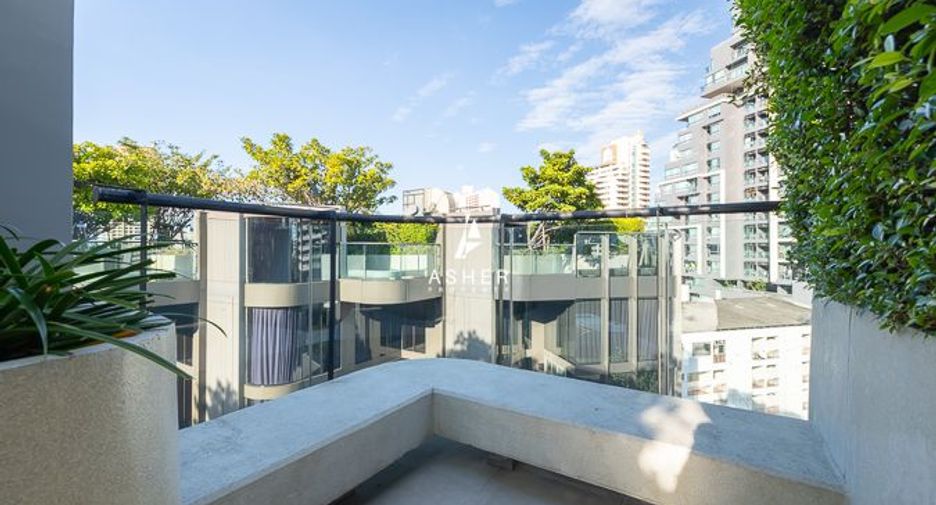 For sale 3 bedrooms condo in Watthana, Bangkok